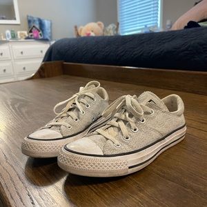 Low top Chuck Taylor all star converse